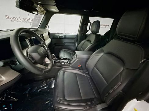 Used 2025 Ford Bronco Outer Banks image 21