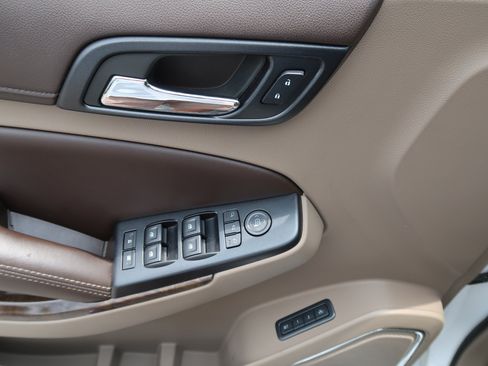Used 2015 Chevrolet Tahoe LT AWD/4WD image 19