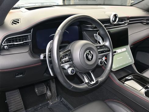 Used 2023 Maserati Grecale Modena image 10