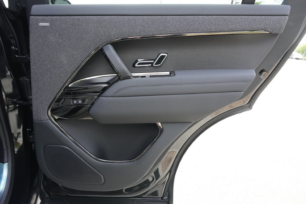 New 2026 Land Rover Range Rover Sport Dynamic SE AWD/4WD image 25