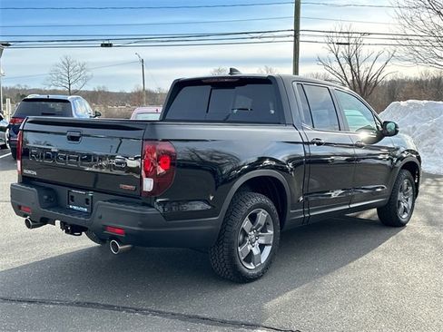 Used 2025 Honda Ridgeline TrailSport image 4