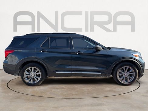 Used 2023 Ford Explorer XLT w/ Equipment Group 202A RWD image 10