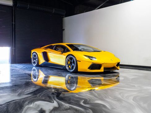 Used 2013 Lamborghini Aventador LP 700-4 image 6