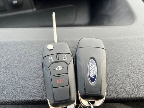 Used 2024 Ford Transit 250 Low Roof AWD w/ Exterior Upgrade Package image 25