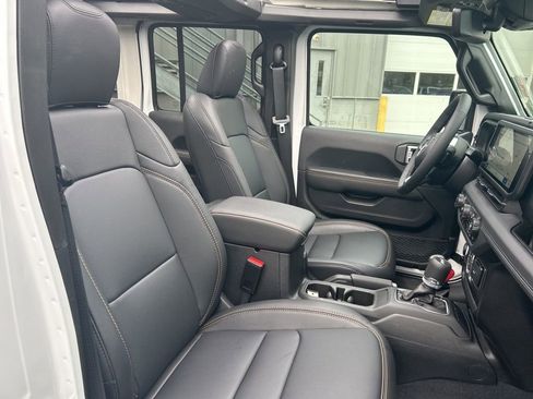 New 2025 Jeep Wrangler Sahara image 43