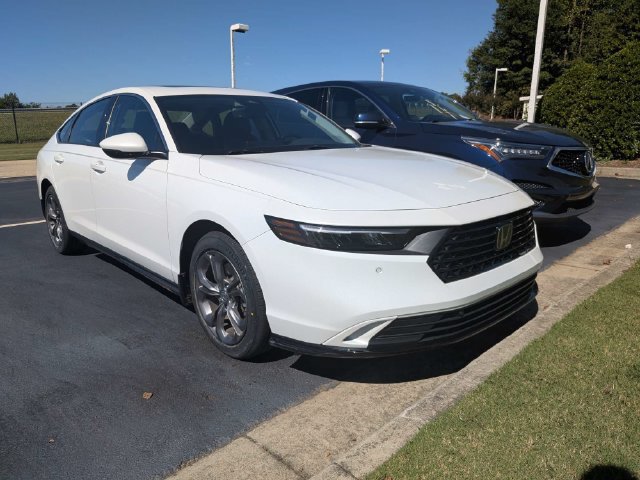 Used 2023 Honda Accord EX-L image 2