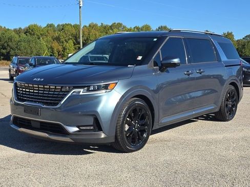 Used 2024 Kia Carnival SX Prestige image 1