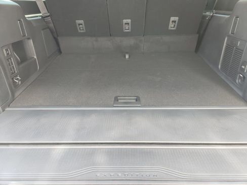 New 2026 Ford Expedition Max Platinum image 23