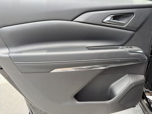 New 2026 Chevrolet Traverse LT w/ LPO, Floor Liner Package FWD image 23