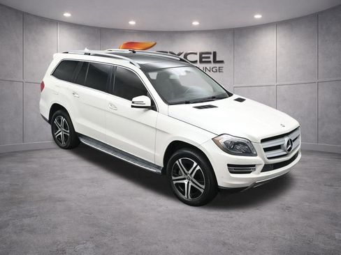Used 2016 Mercedes-Benz GL 450 4MATIC w/ Premium I Package image 56