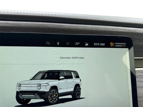 Used 2023 Rivian R1S Adventure image 30