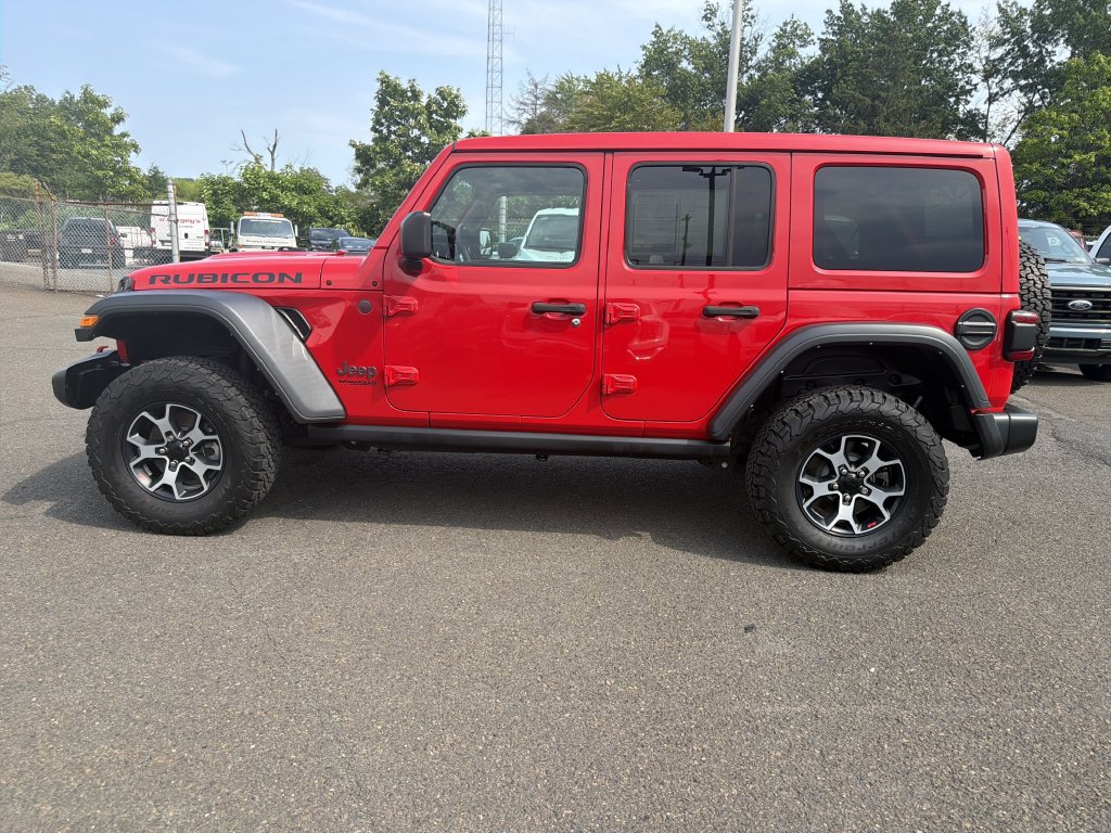 Used 2022 Jeep Wrangler Unlimited Rubicon w/ LED Lighting Group AWD/4WD image 2
