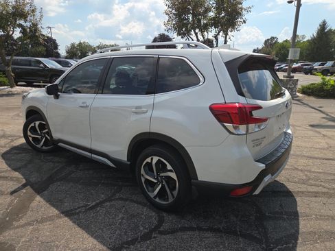 Used 2023 Subaru Forester Touring w/ Popular Package #2 AWD/4WD image 12