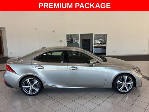 Used 2018 Lexus IS 300 w/ Premium Package image 8