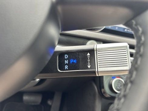 Used 2025 Hyundai Tucson Limited image 29