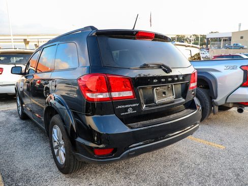 Used 2017 Dodge Journey SXT w/ Premium Group FWD image 9