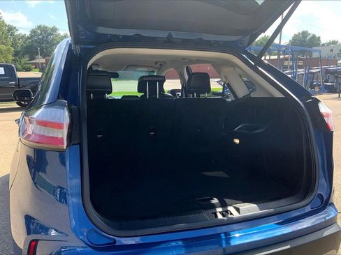 Used 2020 Ford Edge Titanium image 28