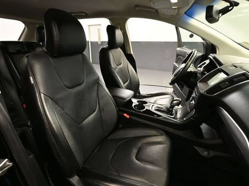 Used 2016 Ford Edge Titanium w/ Technology Package AWD/4WD image 38