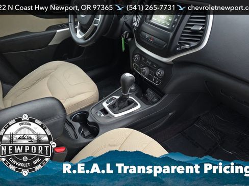 Used 2017 Jeep Cherokee Latitude w/ Safety/Convenience Group image 15