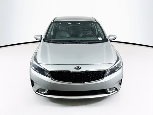 Used 2017 Kia Forte EX FWD image 2