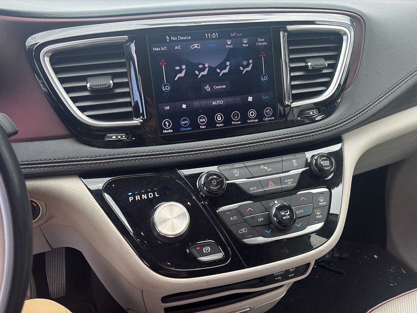 Used 2020 Chrysler Pacifica Limited FWD image 12