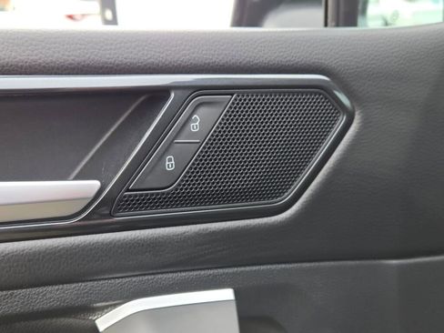 Used 2024 Volkswagen Tiguan Wolfsburg Edition image 32