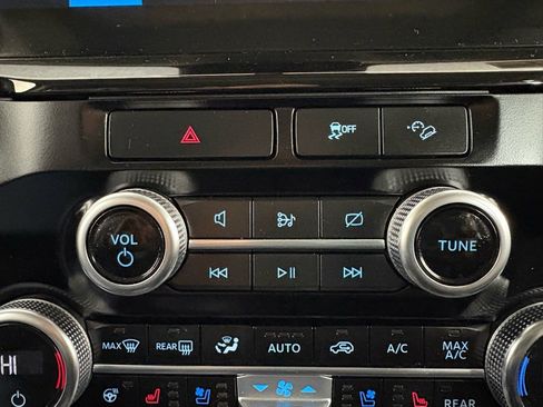 Used 2023 Ford Expedition Max XLT image 26