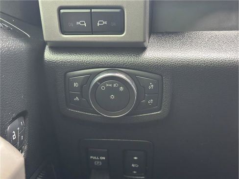 Used 2018 Ford F150 Lariat w/ Equipment Group 501A Mid AWD/4WD image 27