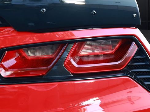 Used 2016 Chevrolet Corvette Stingray Coupe RWD image 19