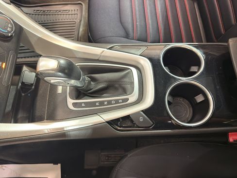 Used 2013 Ford Fusion SE FWD image 19