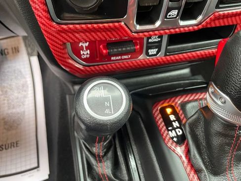 Used 2021 Jeep Gladiator Rubicon w/ Cold Weather Group AWD/4WD image 22