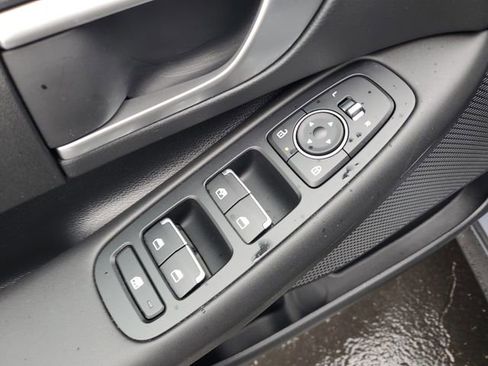 Used 2025 Hyundai Sonata SE image 22