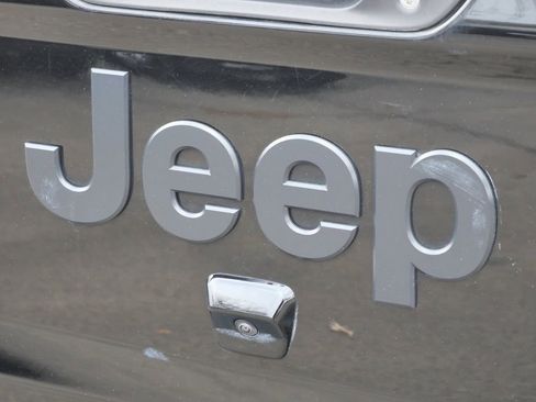 Used 2021 Jeep Gladiator Sport image 20