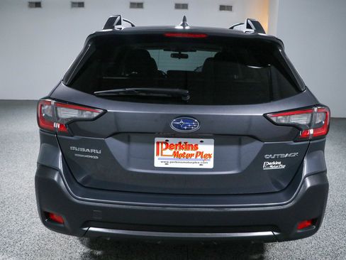 Used 2023 Subaru Outback Premium AWD/4WD image 8