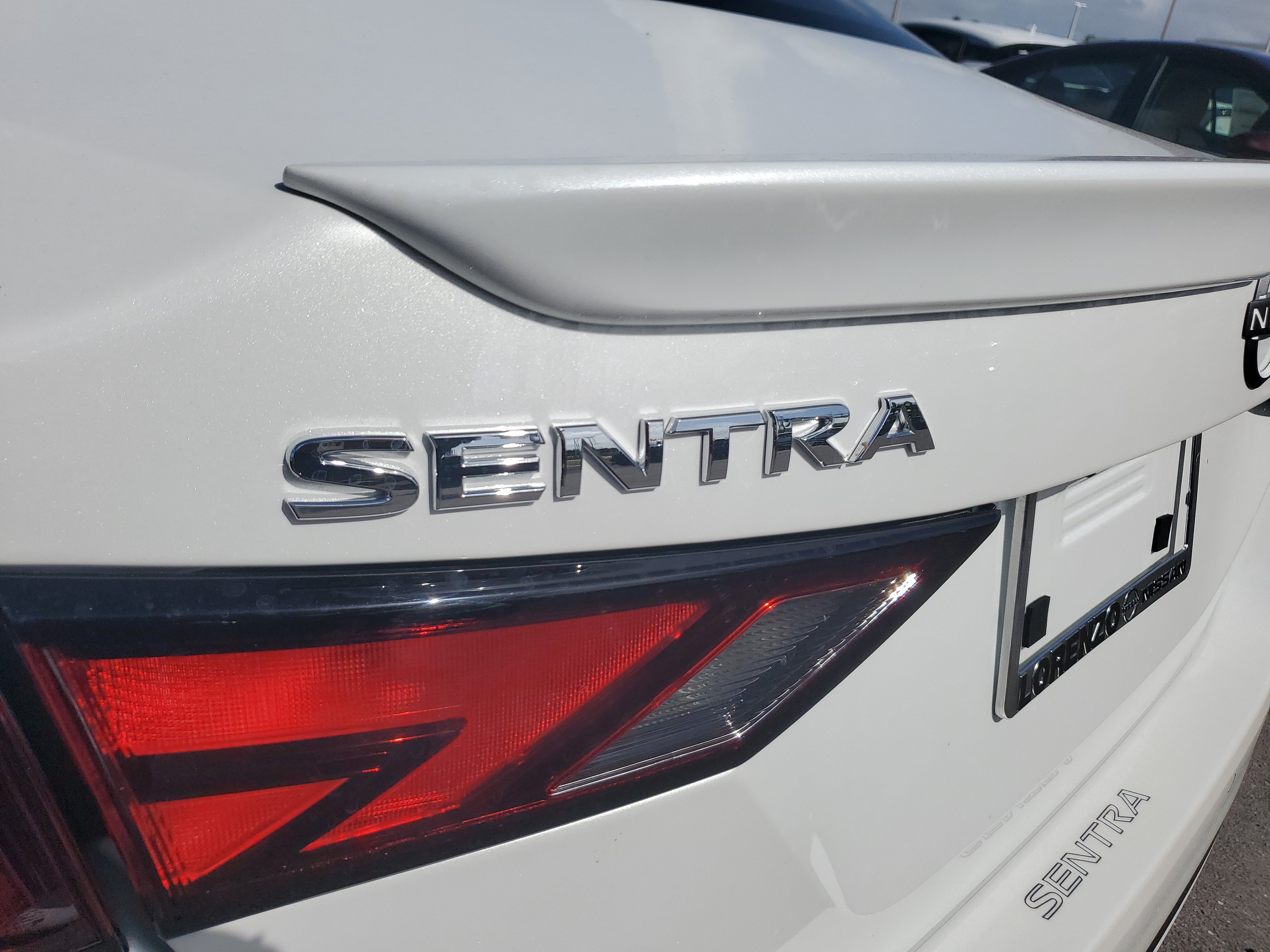 Used 2025 Nissan Sentra SR w/ SR Premium Package FWD image 25