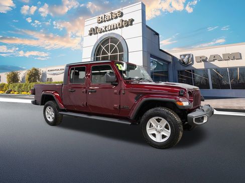 Used 2022 Jeep Gladiator Sport image 1