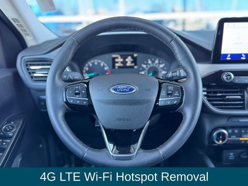 Used 2022 Ford Escape SEL image 10