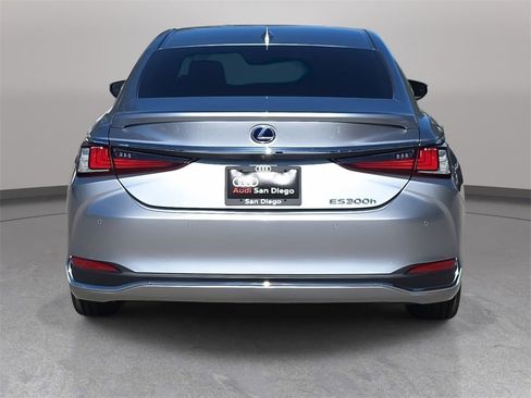 Used 2022 Lexus ES 300h Ultra Luxury image 5