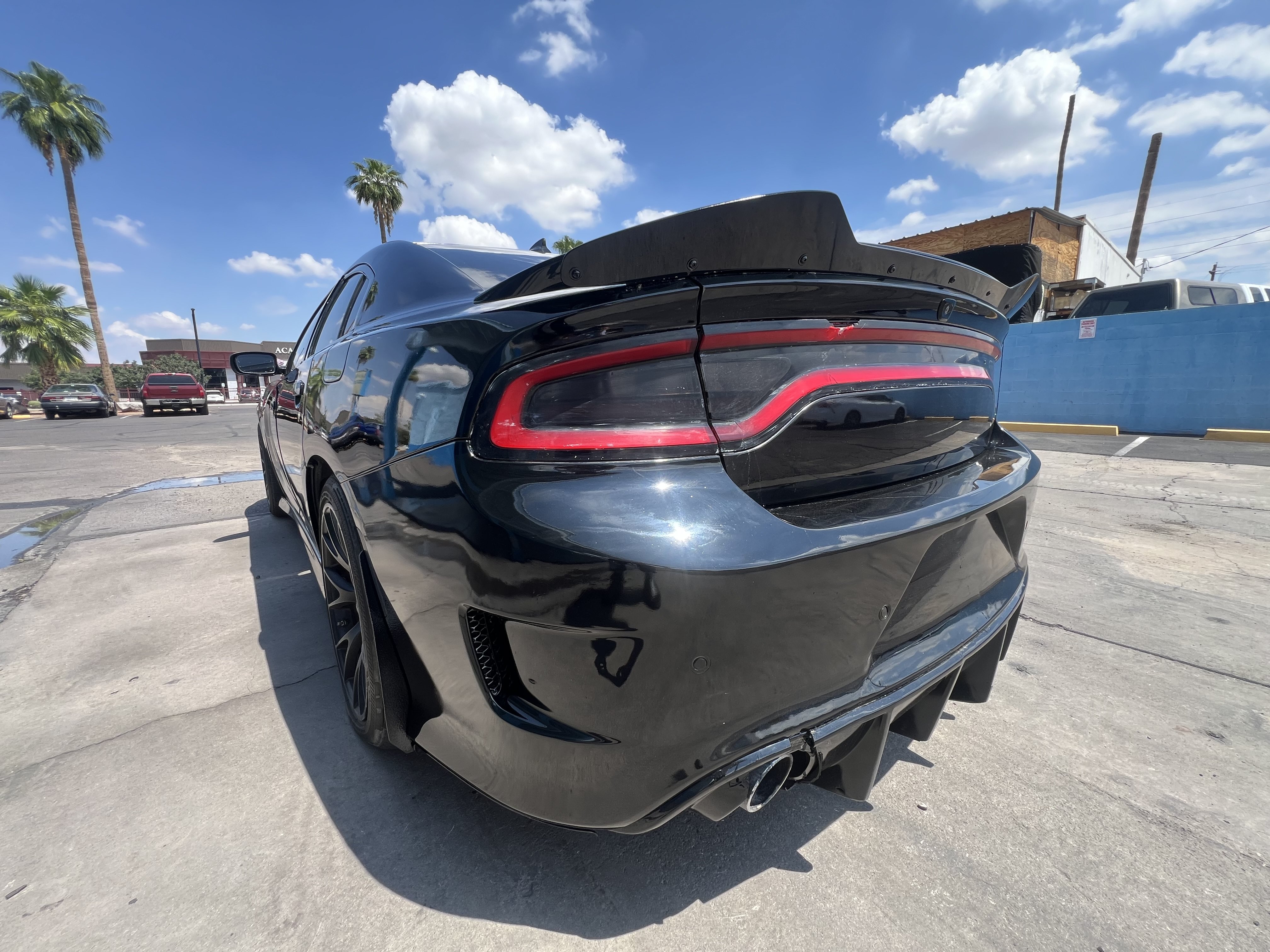 Used 2016 Dodge Charger SRT w/ Technology Group RWD image 5