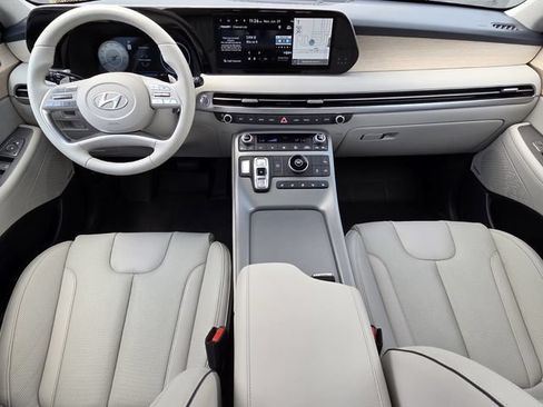 Used 2025 Hyundai Palisade Limited FWD image 13