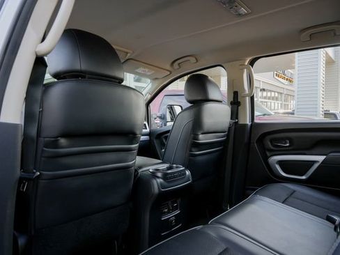 Used 2016 Nissan Titan PRO-4X image 41
