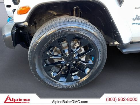 Used 2022 Jeep Wrangler Unlimited Sahara w/ Cold Weather Group image 14