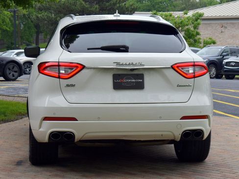 Used 2019 Maserati Levante S image 11