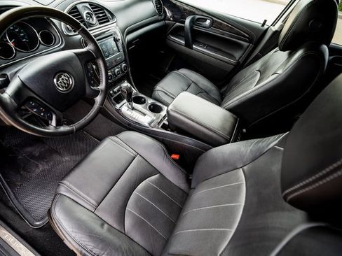 Used 2017 Buick Enclave Leather image 7