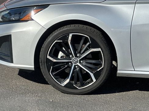 Used 2024 Nissan Altima 2.5 SR image 23