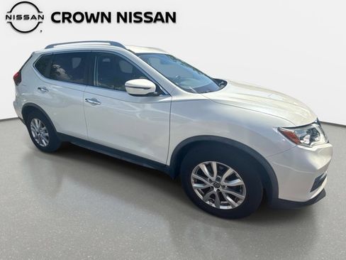Certified 2019 Nissan Rogue SV image 10