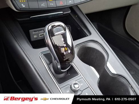 Used 2021 Cadillac XT4 Premium Luxury w/ Enhanced Visibility Package AWD/4WD image 18