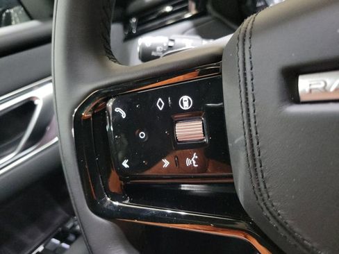 New 2026 Land Rover Range Rover Velar Dynamic SE image 15
