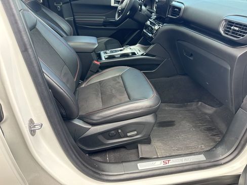 Used 2023 Ford Explorer ST-Line w/ Class IV Trailer Tow Package image 28