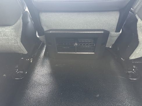 Used 2016 RAM 2500 Tradesman w/ Chrome Appearance Group image 23